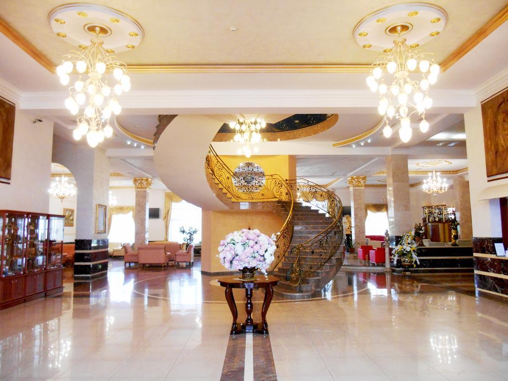 Armenian Royal Palace เยเรวาน ภายนอก รูปภาพ