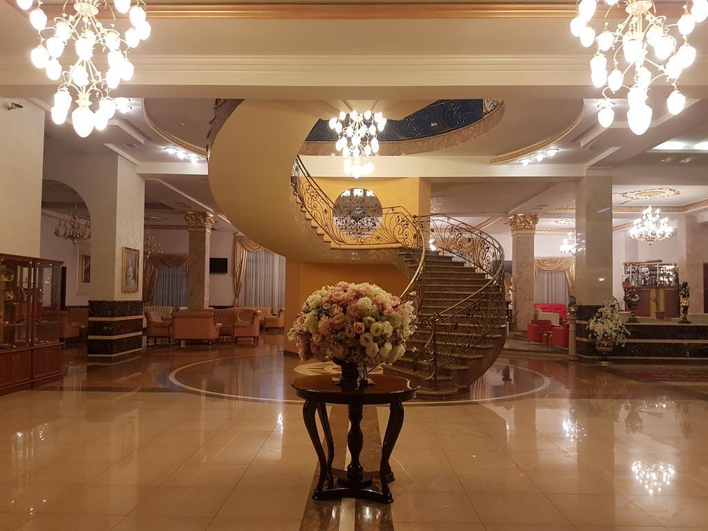 Armenian Royal Palace เยเรวาน ภายนอก รูปภาพ